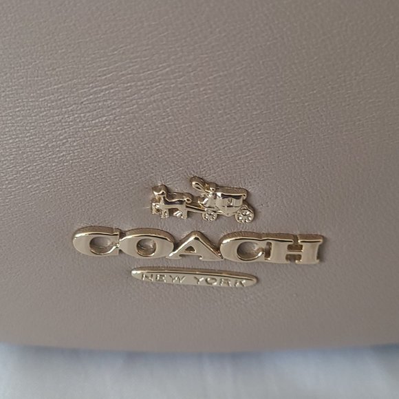 COACH Mae Nomad Hobo/Crossbody Glovetanned Leather NWT - Picture 10 of 14